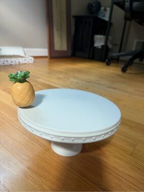 Nora Fleming White Ceramic Mini Pedestal Cake Stand with 2 minis